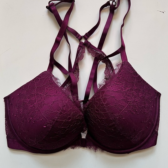 Victoria's Secret Other - Victoria’s Secret Push Up Bra Lace 32D